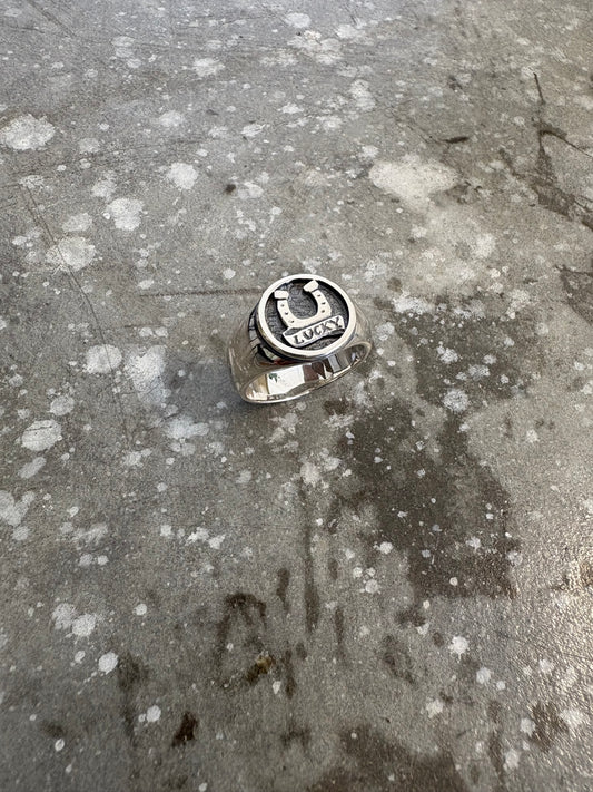 Lucky Horseshoe Signet