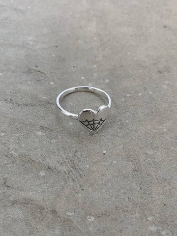 Webbed Heart ring