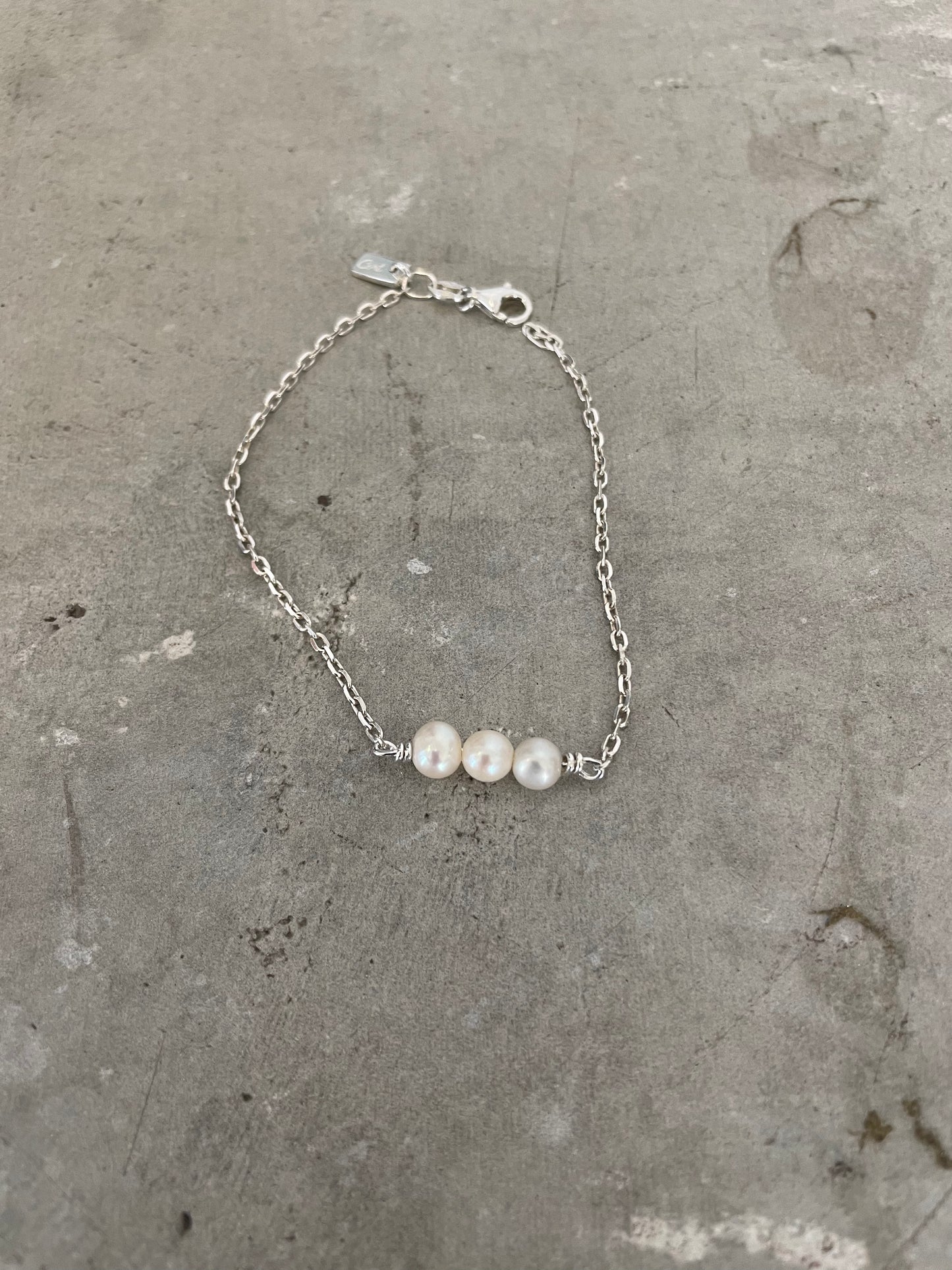 Micro Pearl Bracelet